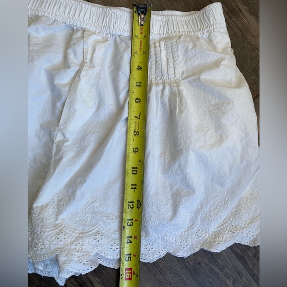 Anthropologie Pintuck Lace Shorts Size L - Picture 8 of 11